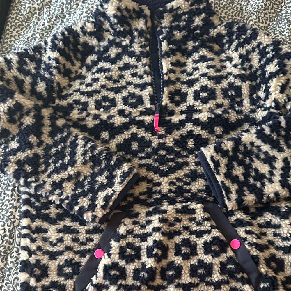 Vineyard Vines Navy blue and Cream Patterned Sweater